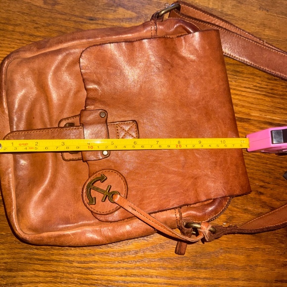 Harbour 2nd Leather Shoulder Bag - Picture 8 of 10